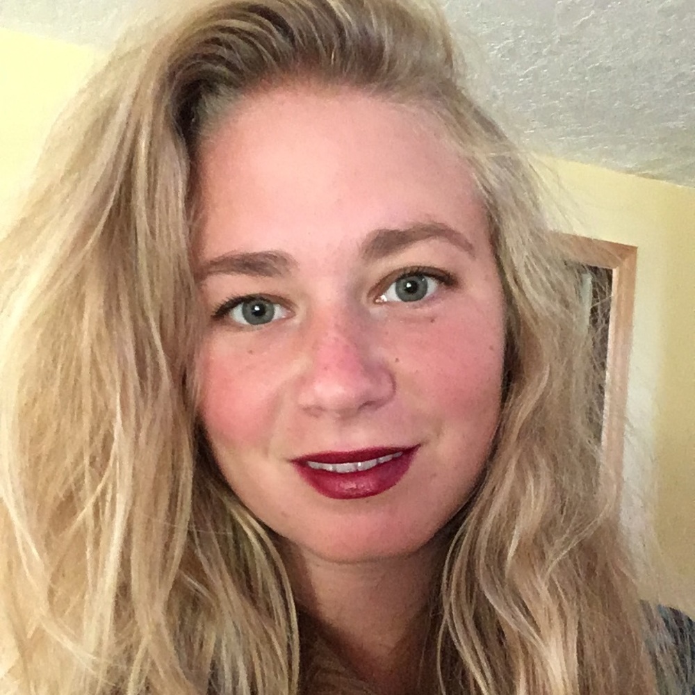 Meet your Posher, Nola